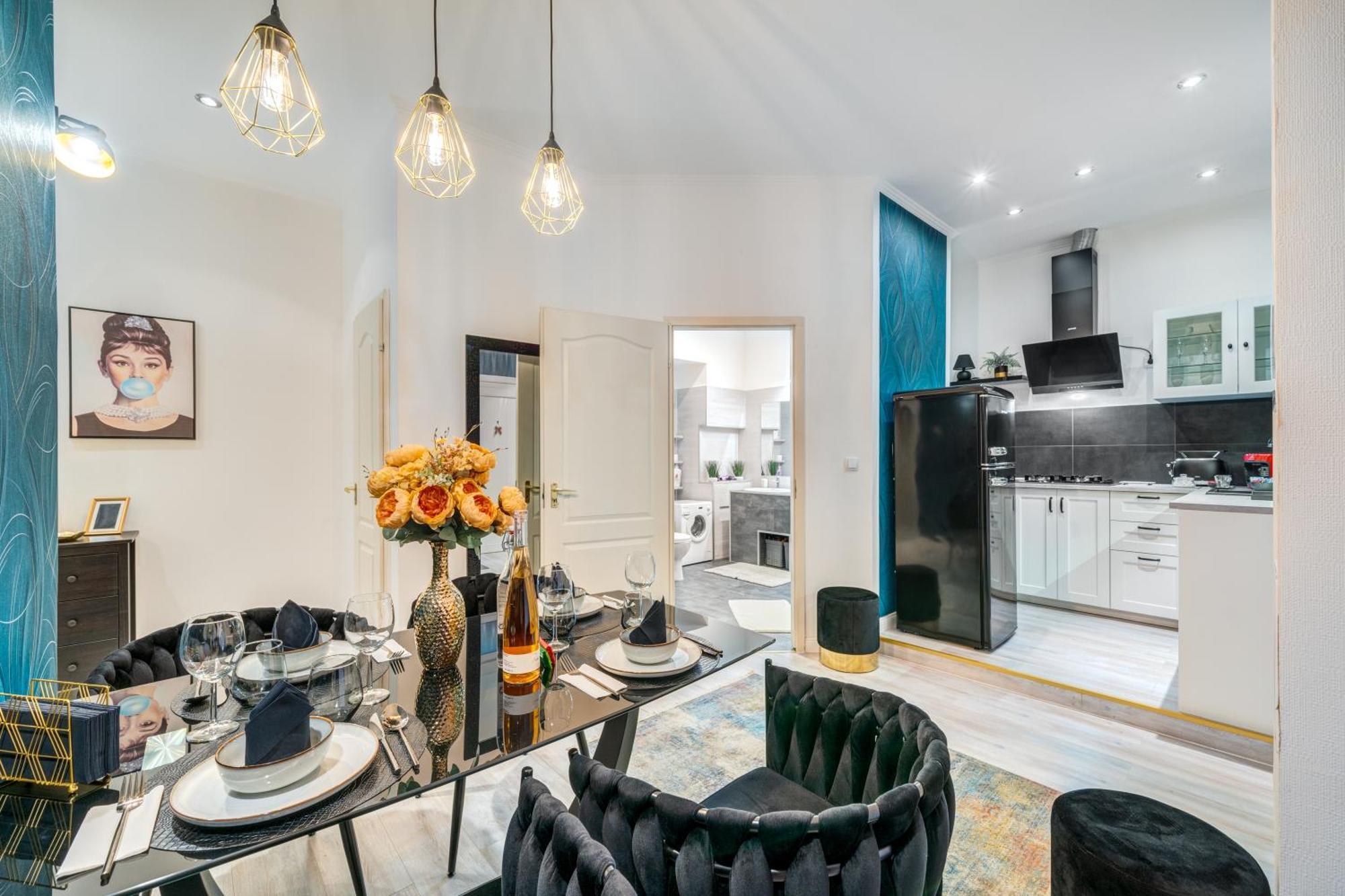 Sweet Dreams At Opera House Downtown Apartment Budapest Ngoại thất bức ảnh