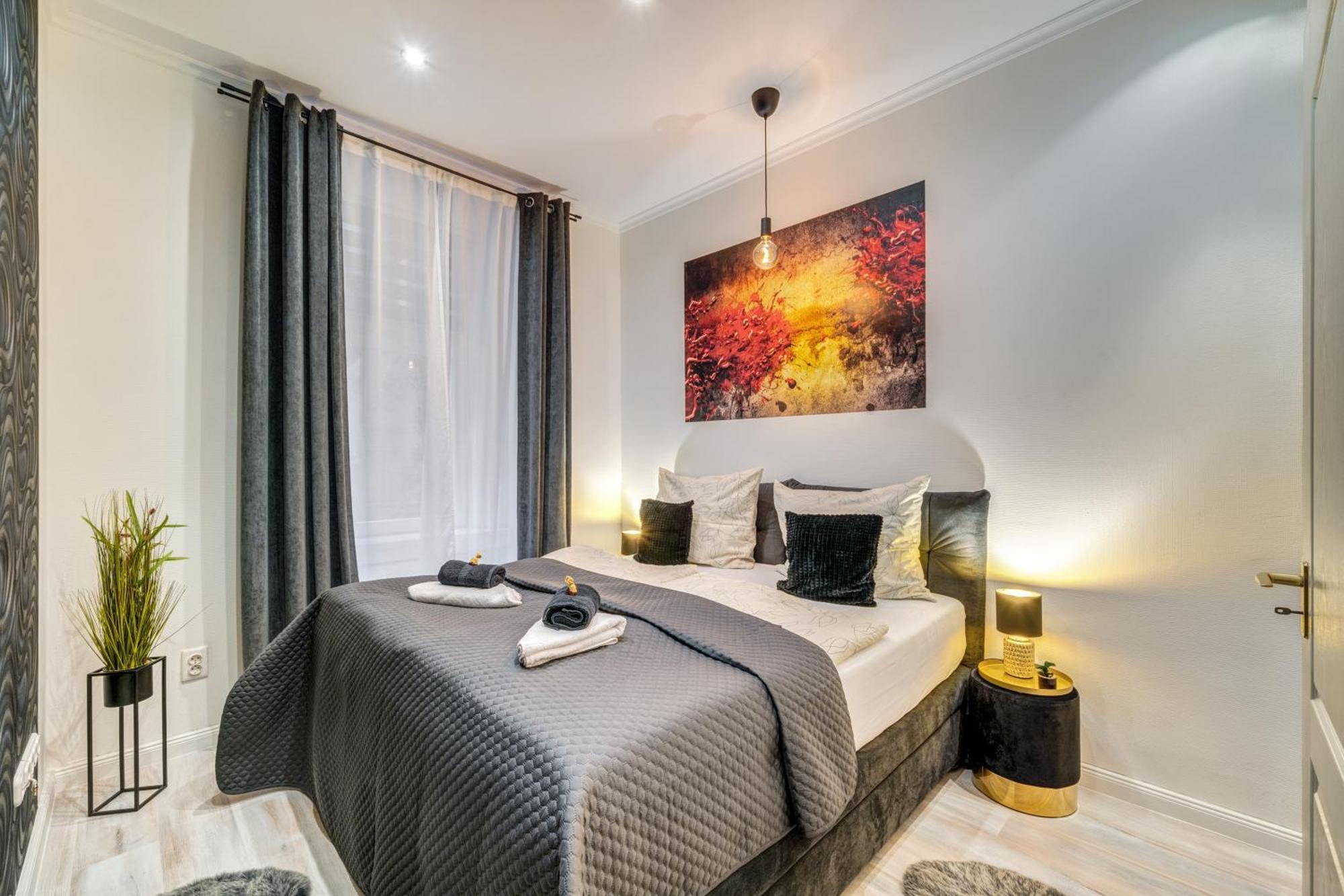Sweet Dreams At Opera House Downtown Apartment Budapest Ngoại thất bức ảnh