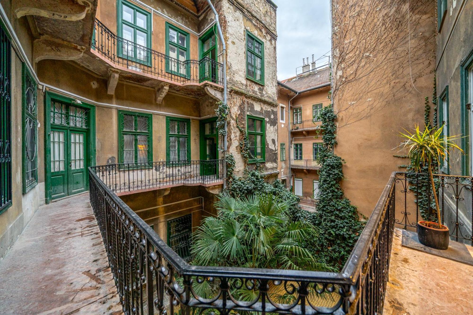 Sweet Dreams At Opera House Downtown Apartment Budapest Ngoại thất bức ảnh