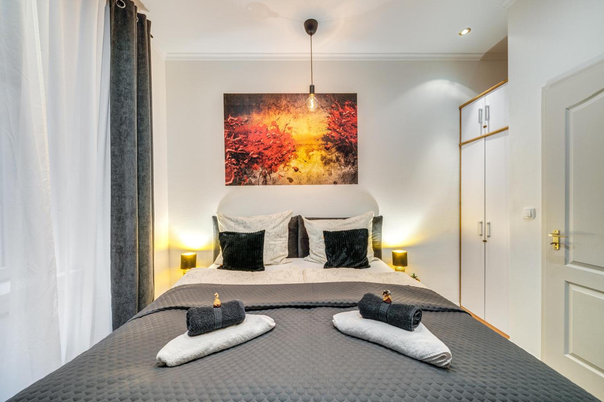 Sweet Dreams At Opera House Downtown Apartment Budapest Ngoại thất bức ảnh