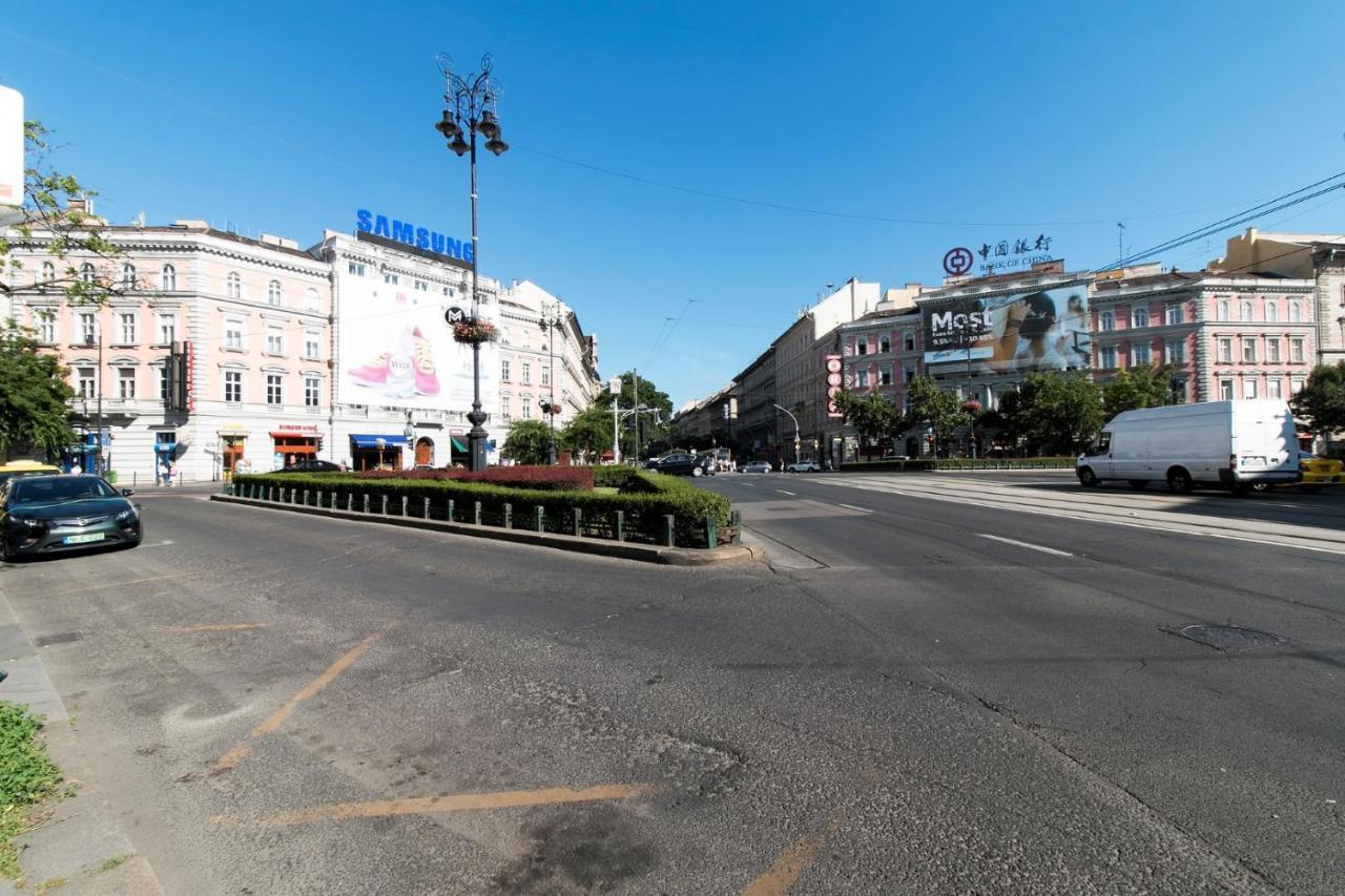 Sweet Dreams At Opera House Downtown Apartment Budapest Ngoại thất bức ảnh